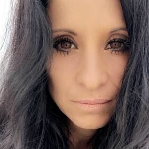 Meet your Posher, Isabelle